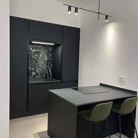 Inner Garden Apartment