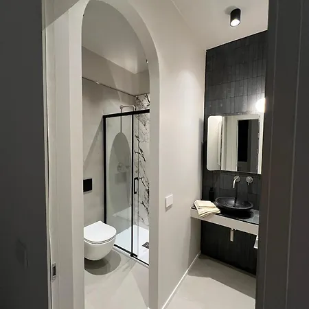 Inner Garden Apartment