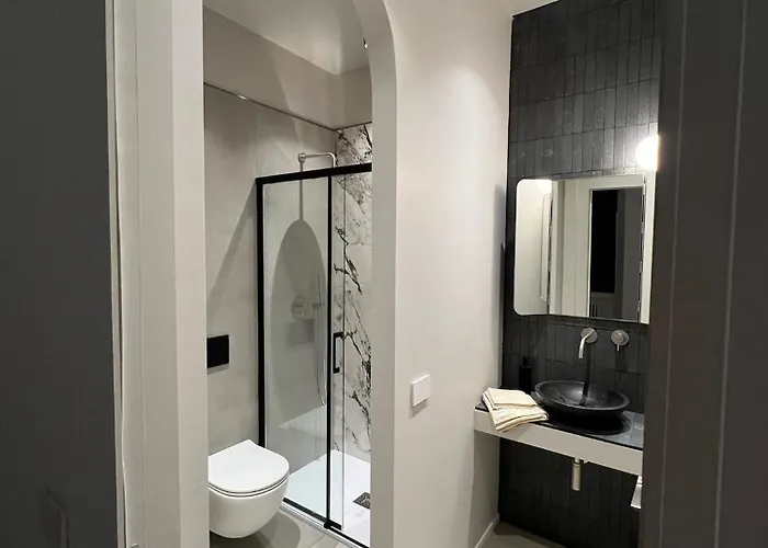 Inner Garden Apartment